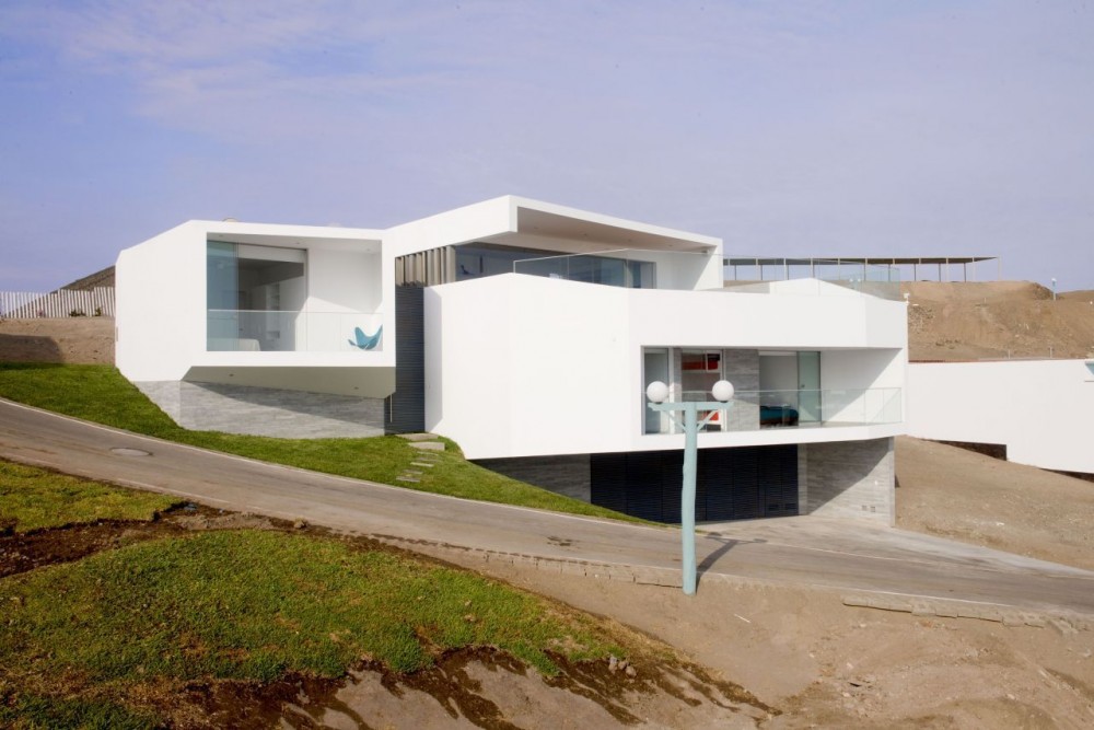 modern-house-with-volumes-1