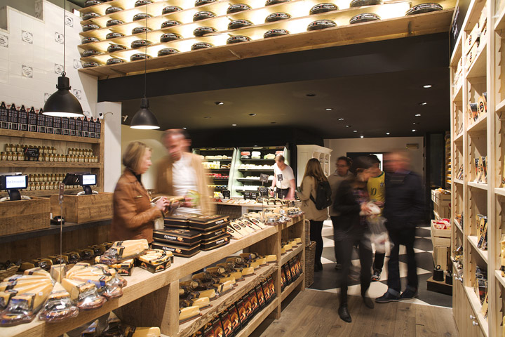 old-amsterdam-cheese-flagship-store-13
