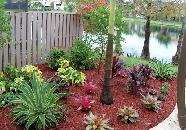 outdoor-home-mulch-7