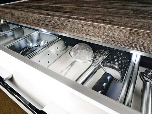 practical-kitchen-drawer-organization-ideas-13