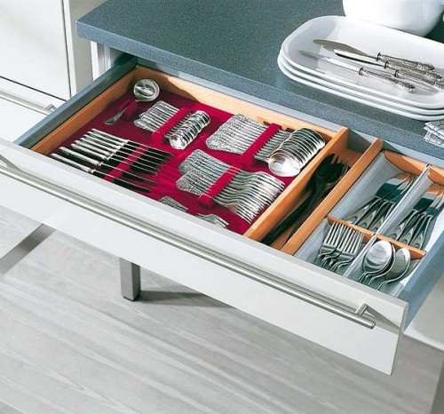 practical-kitchen-drawer-organization-ideas-24