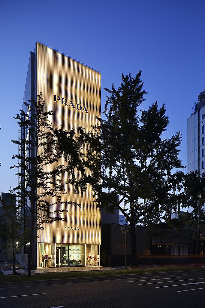 prada-flagship-store-2