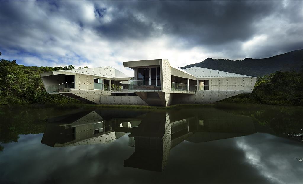 sci-fi-looking-residence-9