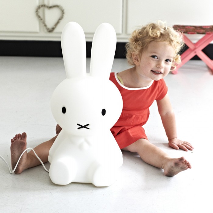 soft-miffy-the-rabbit-lamp-2
