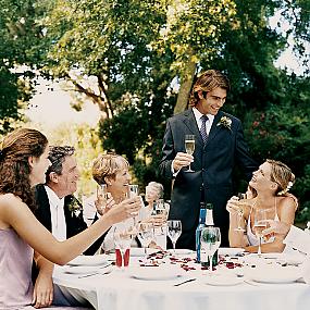toast-at-a-wedding-3