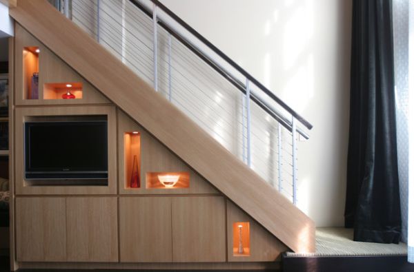 under-stairs-storage-space-and-shelf-ideas-10