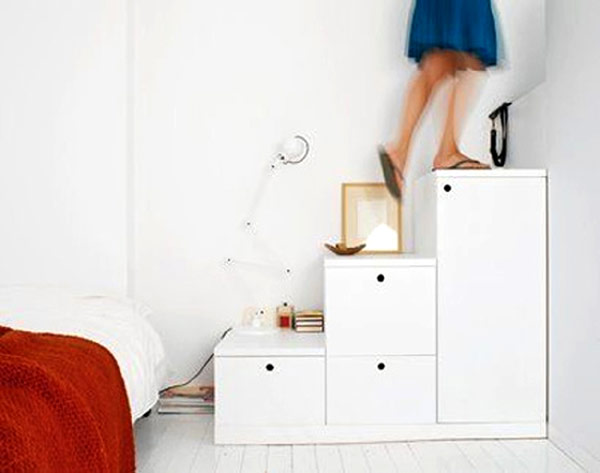 under-stairs-storage-space-and-shelf-ideas-31