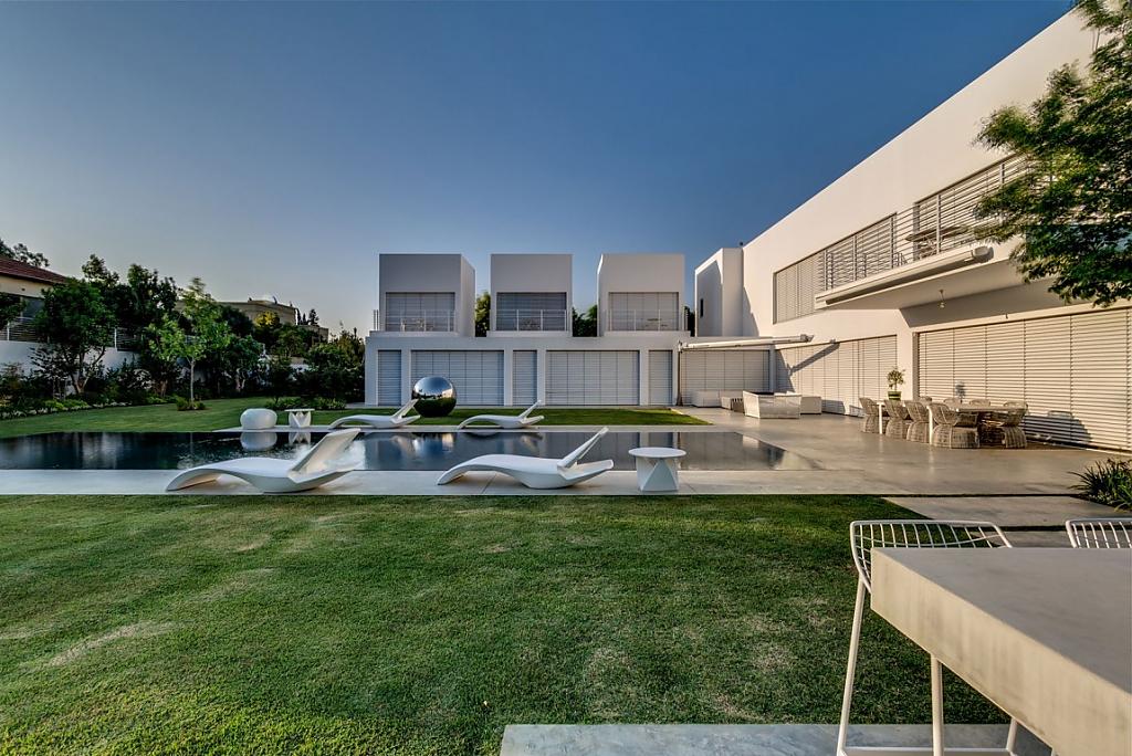 unique-contemporary-villa-1