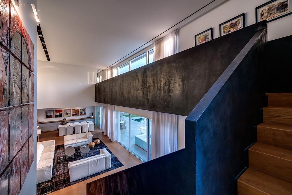 unique-contemporary-villa-12