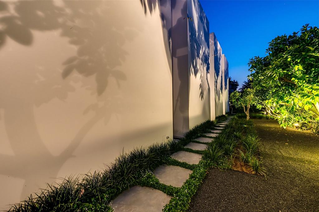 unique-contemporary-villa-18