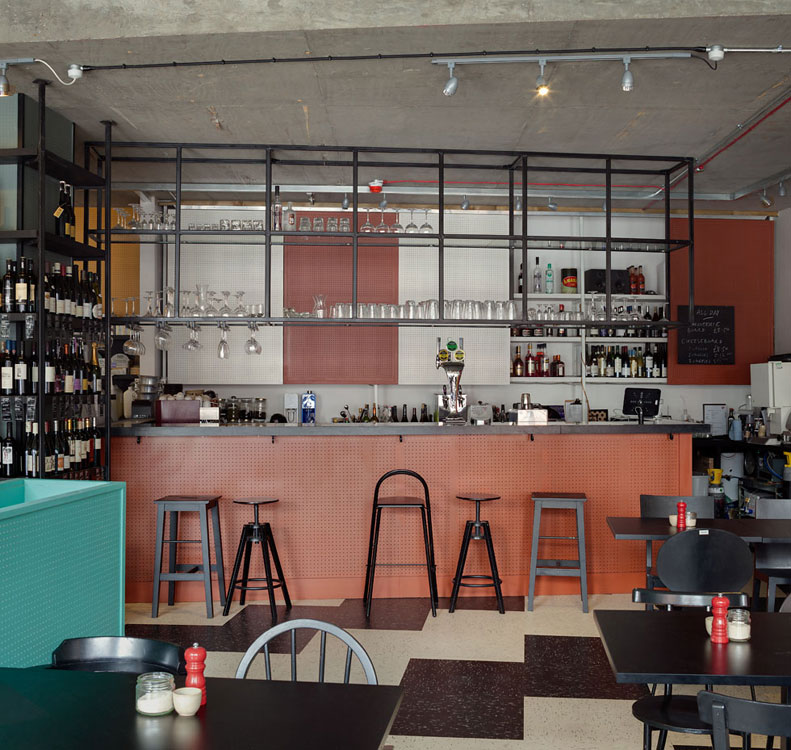 unpackaged-grocery-and-cafe-3