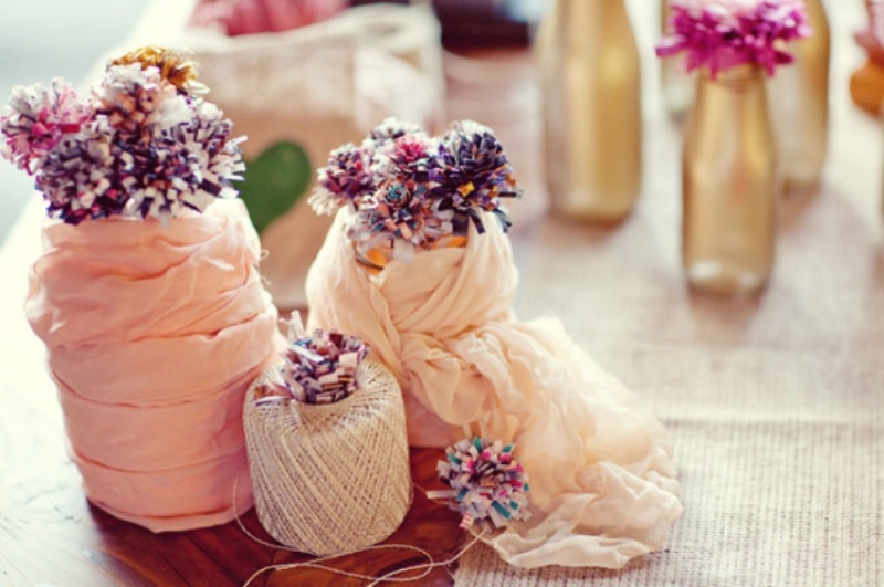 use-yarn-in-a-wedding-decor-29