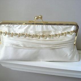 vintage-bridal-purses-33