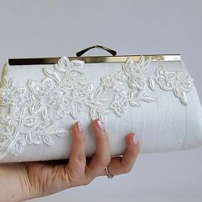 vintage-bridal-purses-44