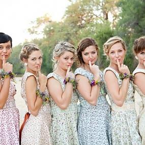 vintage-bridesmaids-dresses-16