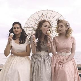 vintage-bridesmaids-dresses-1
