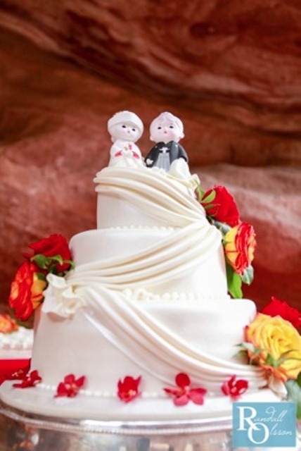 wedding-cake-toppers-11