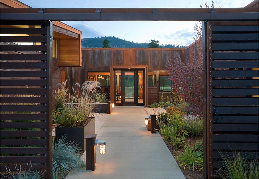 wolf-creek-view-cabin-11