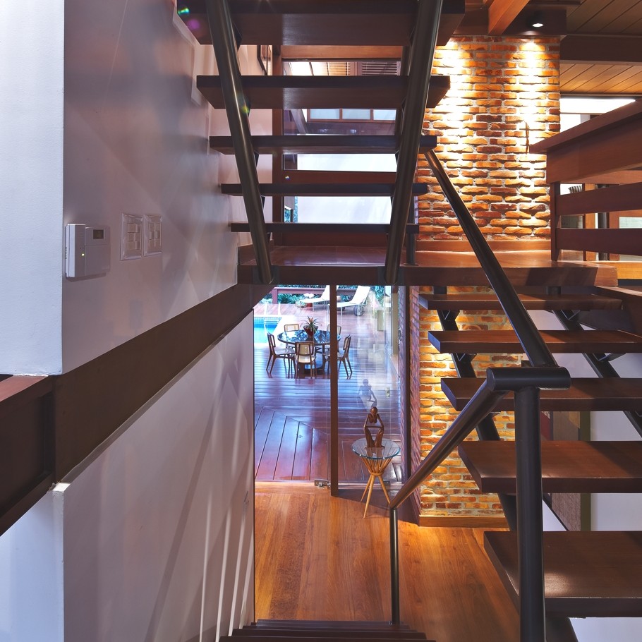 Частная резиденция Garden House по проекту David Guerra Architecture