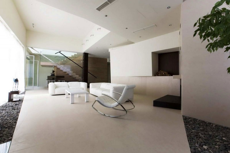 house-of-mr-r-6