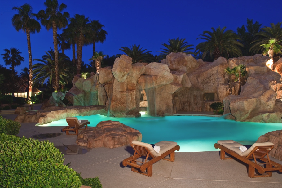 legendary-primm-compound-4