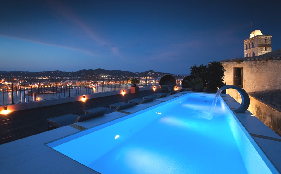 stunning-palace-in-dalt-vita-1