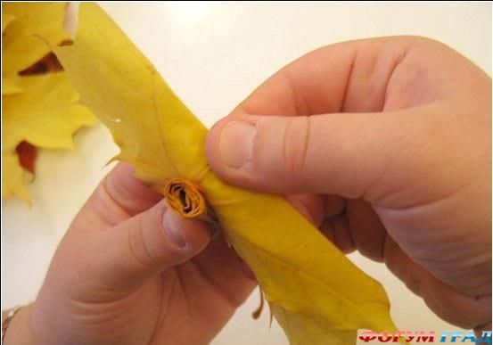 Букет из осоенних листьев