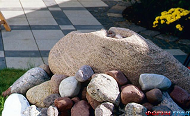 садовый фонтан