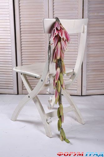 гирлянда из лилий