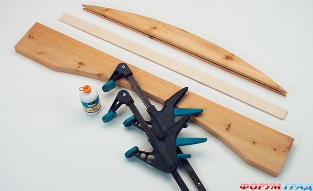 Полукруглая садовая скамейка