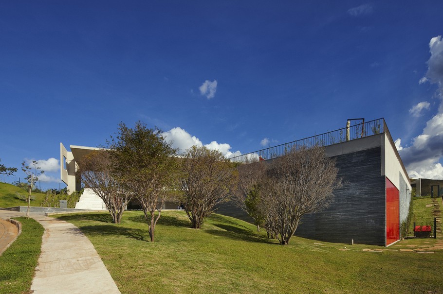 the-luxury-casa-je-property-in-brazil-by-humberto-hermeto-05