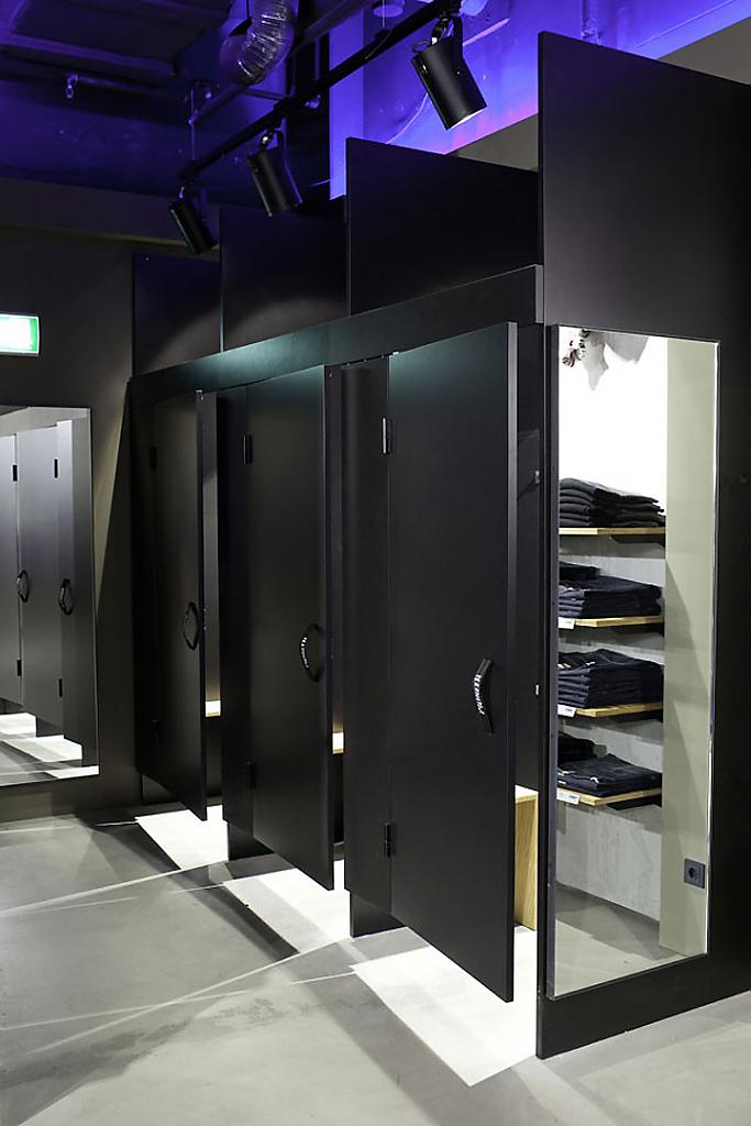 pioneer-flagship-store-by-halfmann-mennickheim-vizona-04