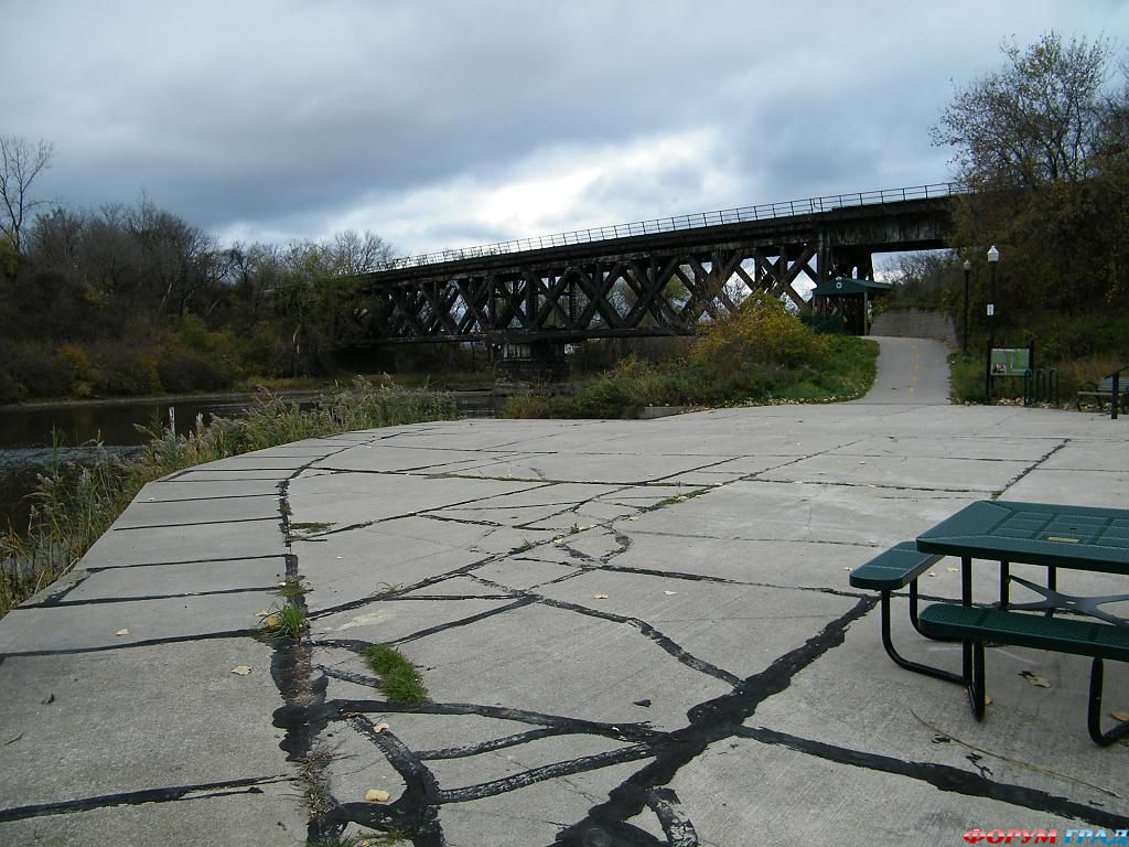 root-river-pathway-a449