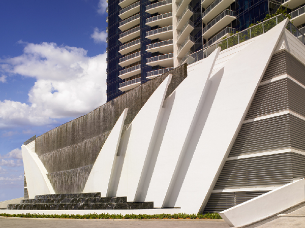 Lavish Property in a 50-Storey Glass Tower in South Florida