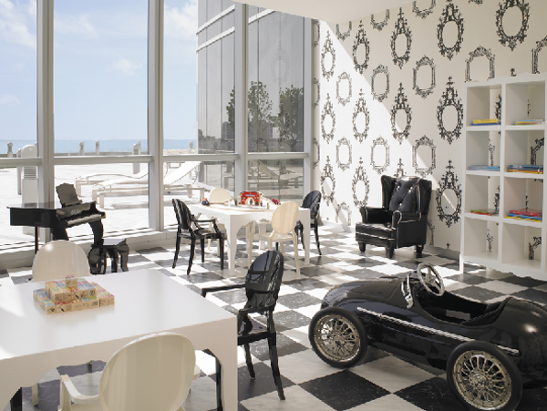 Lavish Property in a 50-Storey Glass Tower in South Florida