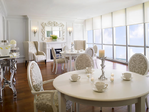 Lavish Property in a 50-Storey Glass Tower in South Florida