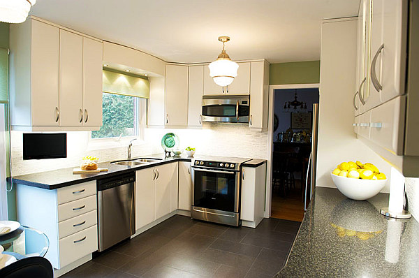 Art Deco Inspiration With a Contemporary Flap