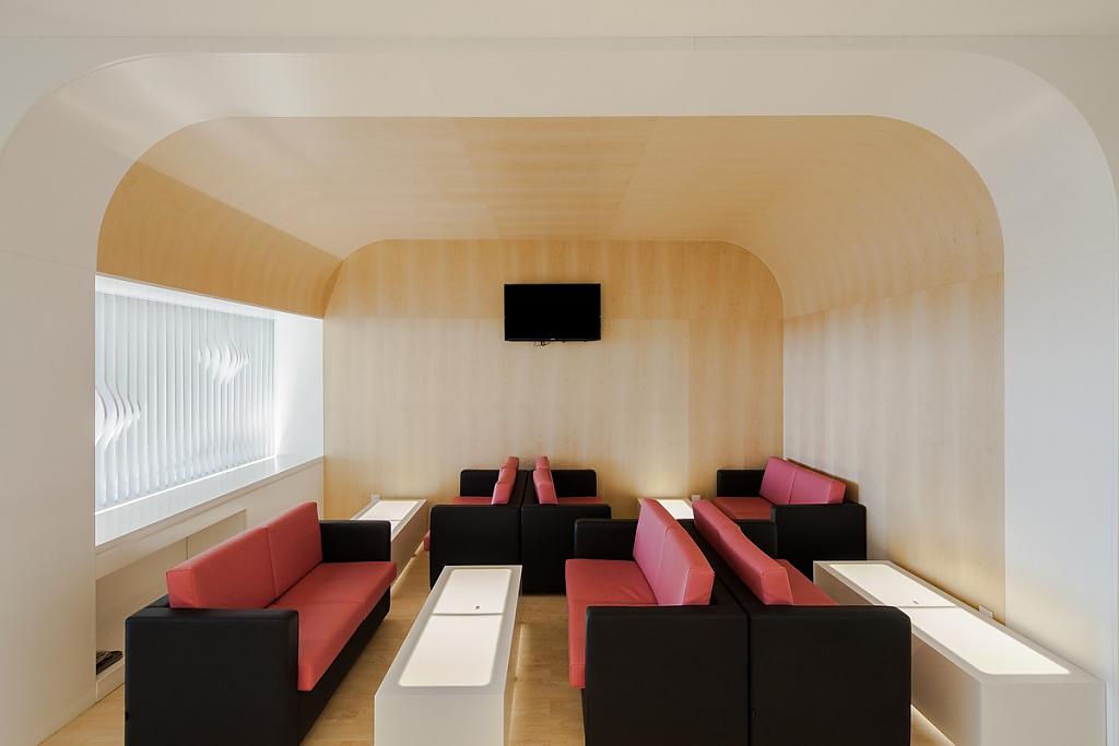 BAKERY in Porto by Paulo Merlini Architecture
