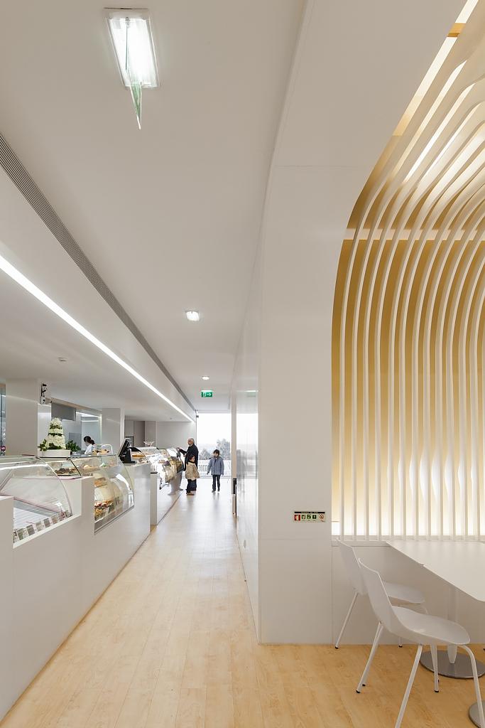 BAKERY in Porto by Paulo Merlini Architecture