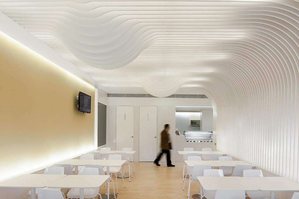 BAKERY in Porto by Paulo Merlini Architecture