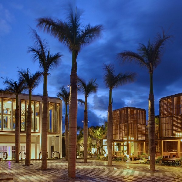 Beach Hotel on the Eastern Coast of Mauritius is All About Luxury