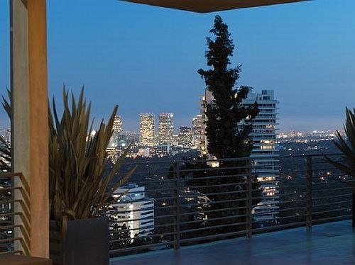 Bird Street apartment: Exceptional and luxurious residence in Los Angeles