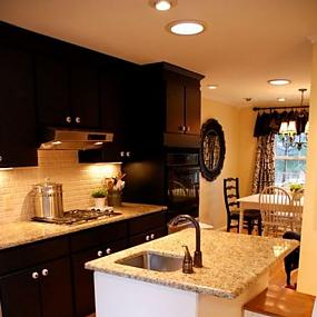 Black Kitchen Cabinets are Stylish