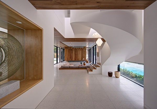 Modern Brighton Escape Exudes Tranquility  Has Artistic Exuberance