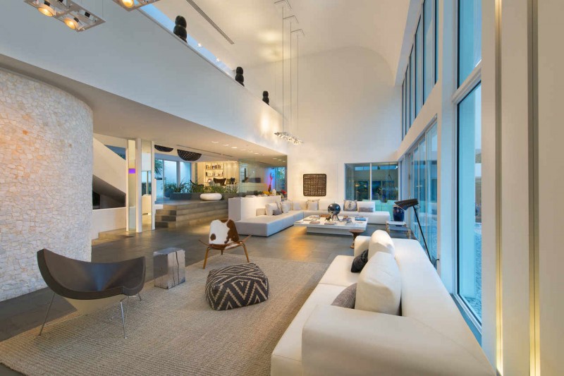 Breezy Home In Key Biscayne