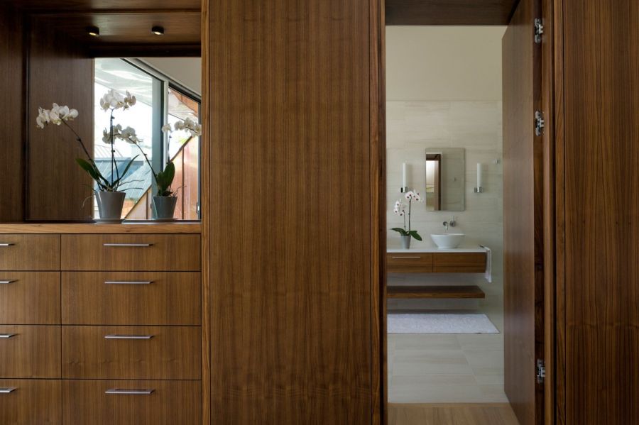 Canadian Home Modern Guest House And Spa