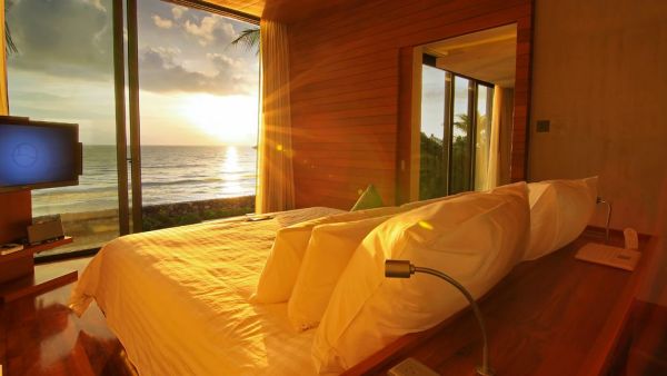 Casa De La Flora: Secluded modern paradise set next to the stunning Andaman Sea