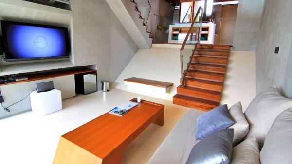 Casa De La Flora: Secluded modern paradise set next to the stunning Andaman Sea