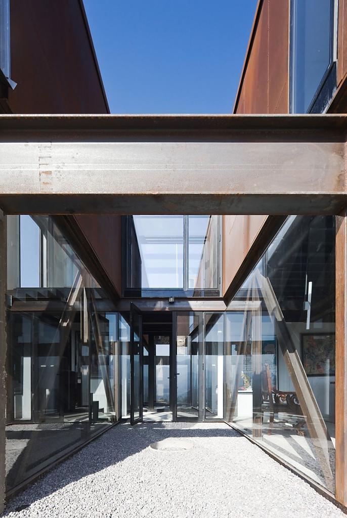 Caterpillar House