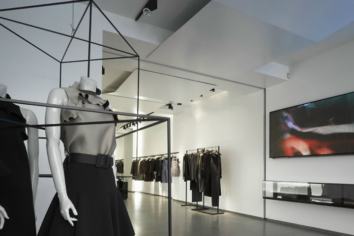 Chapeau multibrand store